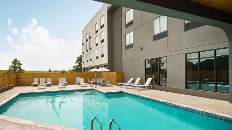 Radisson Hotel West Memphis Pool