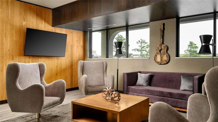 Radisson Hotel West Memphis Lobby
