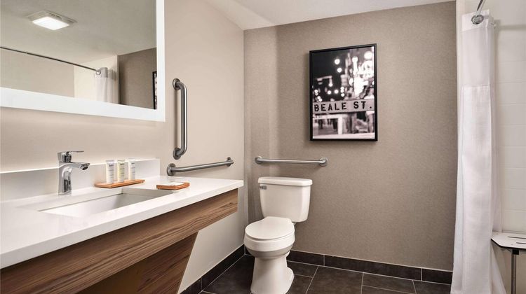 Radisson Hotel West Memphis Room