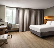 Radisson Hotel West Memphis Room