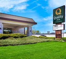 Quality Inn South Bend near Notre Dame Exterior