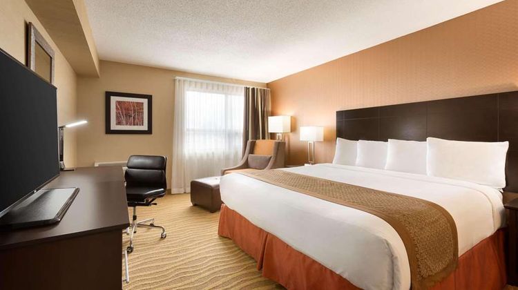 Park Inn by Radisson Toronto-Markham Suite