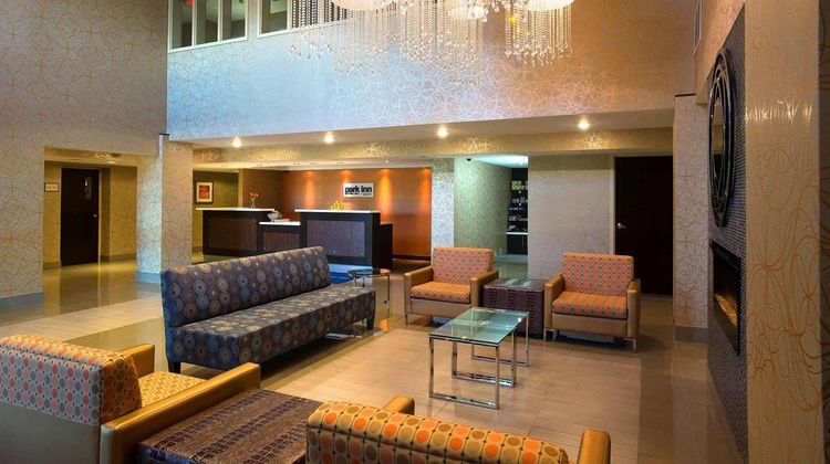 Park Inn by Radisson Toronto-Markham Lobby