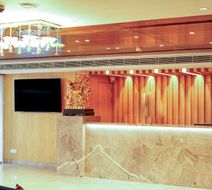 Quality Inn Elite Lobby