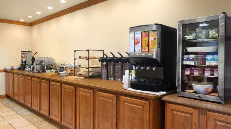 <b>Country Inn & Suites by Radisson Restaurant</b>. Images powered by <a href="https://iceportal.shijigroup.com/" title="IcePortal" target="_blank">IcePortal</a>.