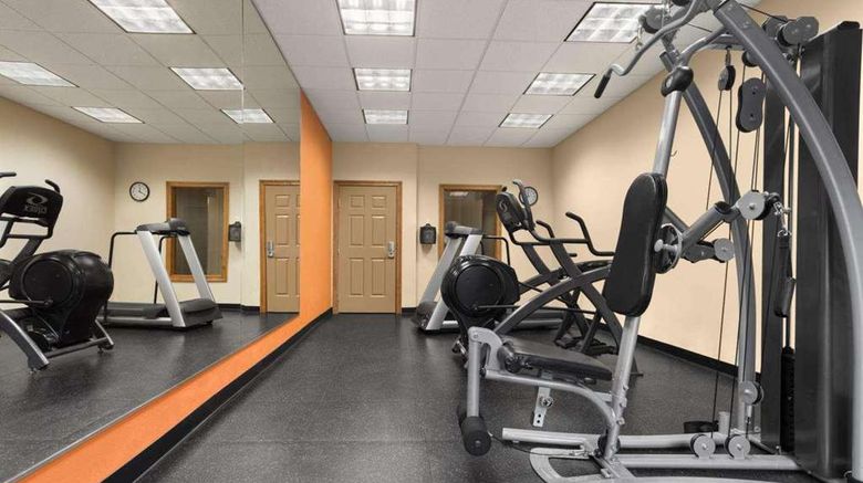 <b>Country Inn & Suites by Radisson Health</b>. Images powered by <a href="https://iceportal.shijigroup.com/" title="IcePortal" target="_blank">IcePortal</a>.
