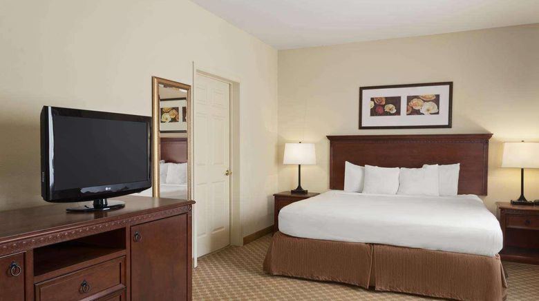 <b>Country Inn & Suites by Radisson Room</b>. Images powered by <a href="https://iceportal.shijigroup.com/" title="IcePortal" target="_blank">IcePortal</a>.