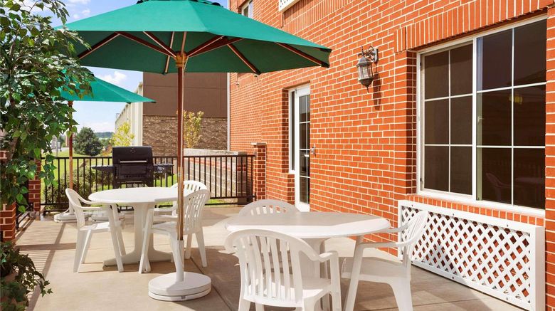 <b>Country Inn & Suites Conway Exterior</b>. Images powered by <a href="https://iceportal.shijigroup.com/" title="IcePortal" target="_blank">IcePortal</a>.