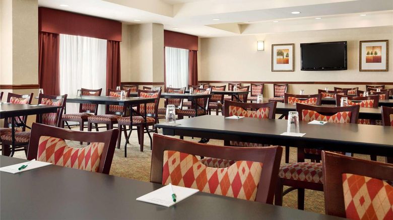 <b>Country Inn & Suites Conway Meeting</b>. Images powered by <a href="https://iceportal.shijigroup.com/" title="IcePortal" target="_blank">IcePortal</a>.