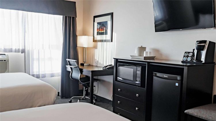 Park Inn Edmonton Airport Room