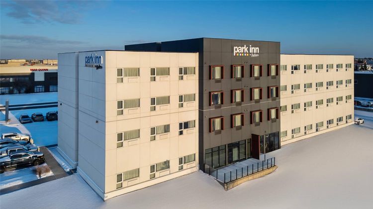Park Inn Edmonton Airport Exterior