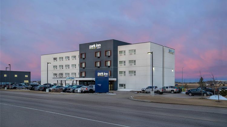 Park Inn Edmonton Airport Exterior