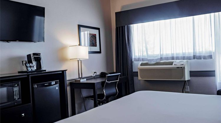 Park Inn Edmonton Airport Room