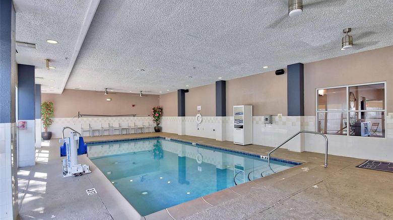 <b>Country Inn & Suites Ocala Pool</b>. Images powered by <a href="https://iceportal.shijigroup.com/" title="IcePortal" target="_blank">IcePortal</a>.