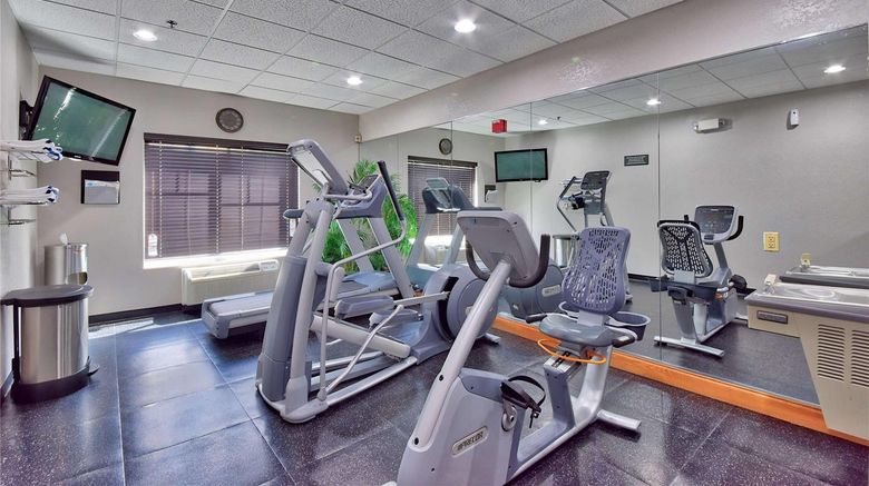 <b>Country Inn & Suites Ocala Health</b>. Images powered by <a href="https://iceportal.shijigroup.com/" title="IcePortal" target="_blank">IcePortal</a>.