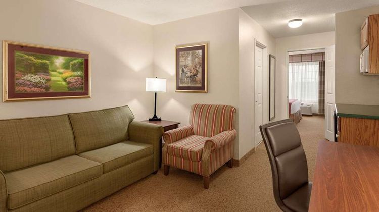 Country Inn & Suites Ames Suite