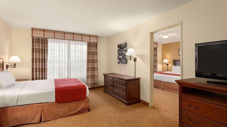 Country Inn & Suites Ames Suite