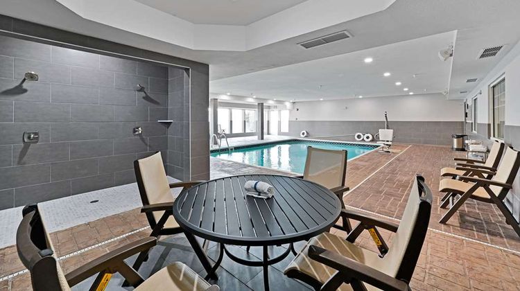 Country Inn & Suites Bloomington-Normal Pool