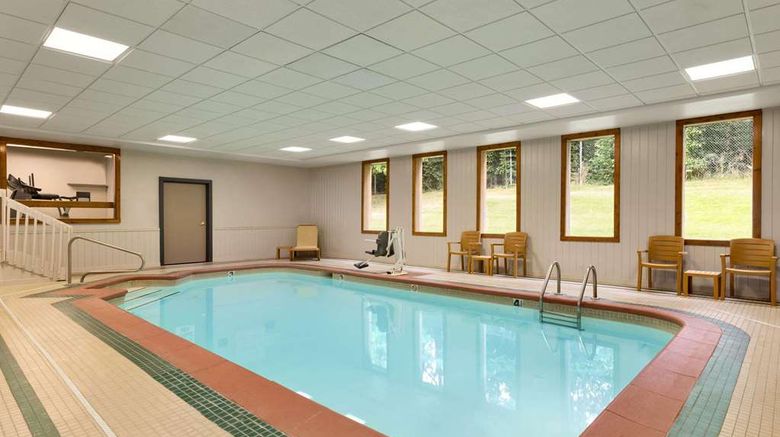 <b>Country Inn & Suites Mishawaka Pool</b>. Images powered by <a href="https://iceportal.shijigroup.com/" title="IcePortal" target="_blank">IcePortal</a>.