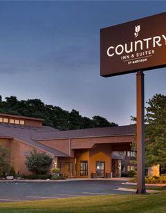 Country Inn & Suites Mishawaka