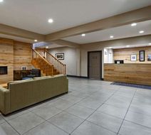 Country Inn & Suites Salisbury Lobby