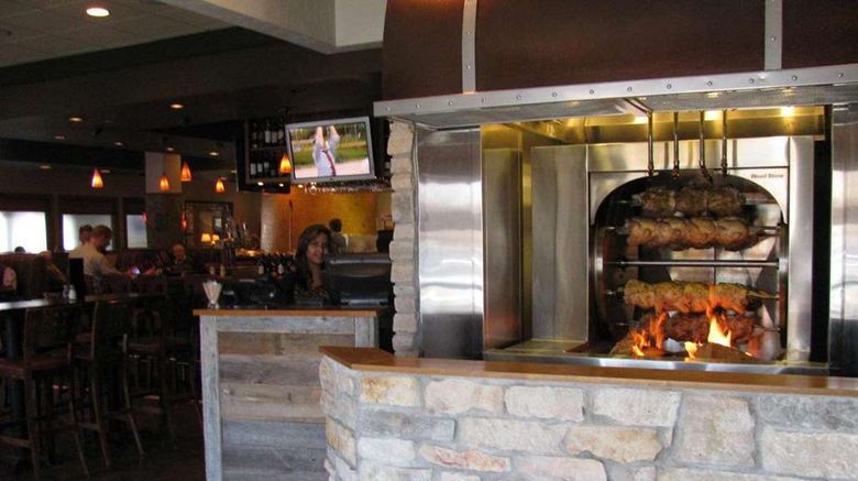 <b>Country Inn & Suites Minneapolis West Restaurant</b>. Images powered by <a href="https://iceportal.shijigroup.com/" title="IcePortal" target="_blank">IcePortal</a>.