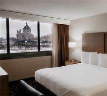 Radisson Hotel St Paul Downtown Room