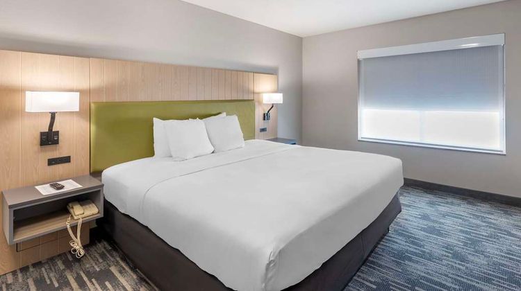 Country Inn & Suites St. Peters Suite