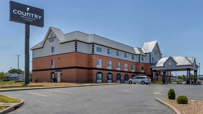 <b>Country Inn & Suites St. Peters Exterior</b>. Images powered by <a href="https://iceportal.shijigroup.com/" title="IcePortal" target="_blank">IcePortal</a>.