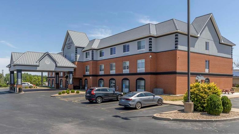 <b>Country Inn & Suites St. Peters Exterior</b>. Images powered by <a href="https://iceportal.shijigroup.com/" title="IcePortal" target="_blank">IcePortal</a>.