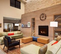 Country Inn & Suites Bozeman Lobby