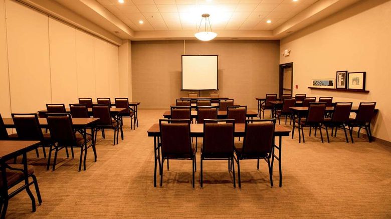 <b>Country Inn & Suites Wilson Meeting</b>. Images powered by <a href="https://iceportal.shijigroup.com/" title="IcePortal" target="_blank">IcePortal</a>.