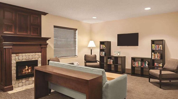 Country Inn & Suites Dayton South Lobby