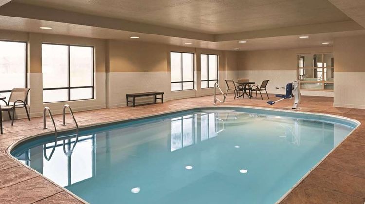 Country Inn & Suites Dayton South Pool