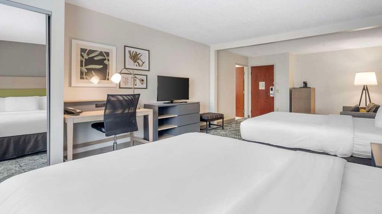 Country Inn & Suites Dayton South Suite