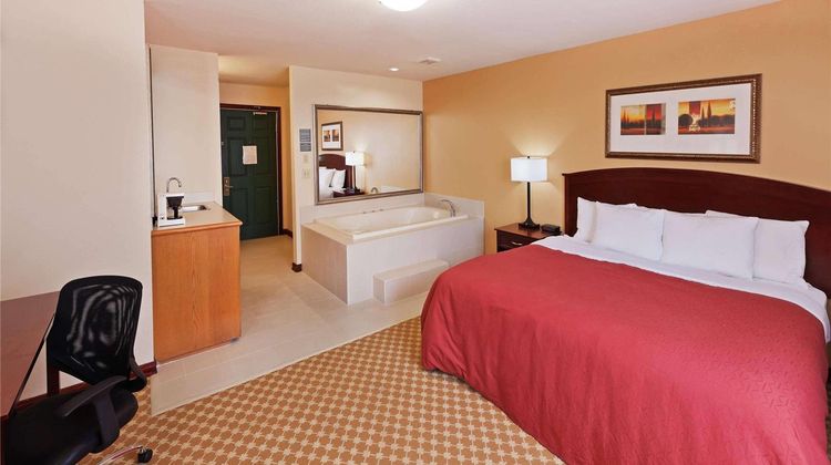 Country Inn & Suites by Radisson Suite