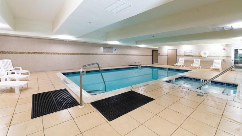 <b>Country Inn & Suites Harrisburg-Hershey Pool</b>. Images powered by <a href="https://iceportal.shijigroup.com/" title="IcePortal" target="_blank">IcePortal</a>.