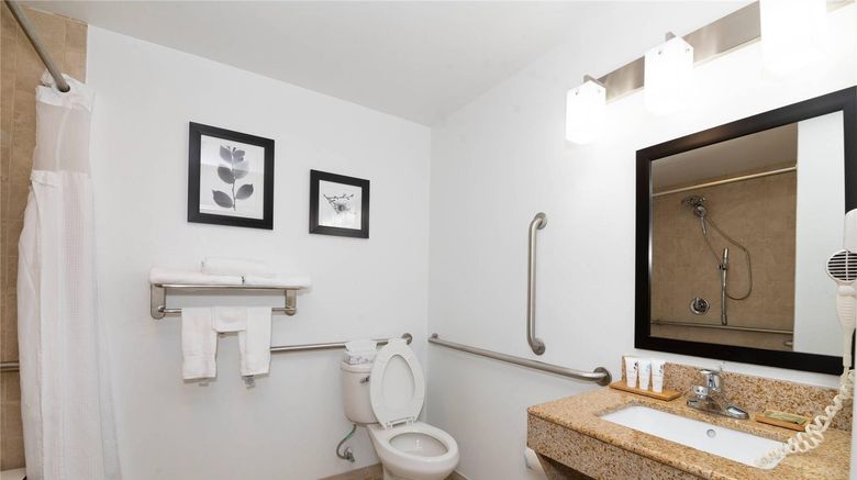 <b>Country Inn & Suites Harrisburg-Hershey Room</b>. Images powered by <a href="https://iceportal.shijigroup.com/" title="IcePortal" target="_blank">IcePortal</a>.
