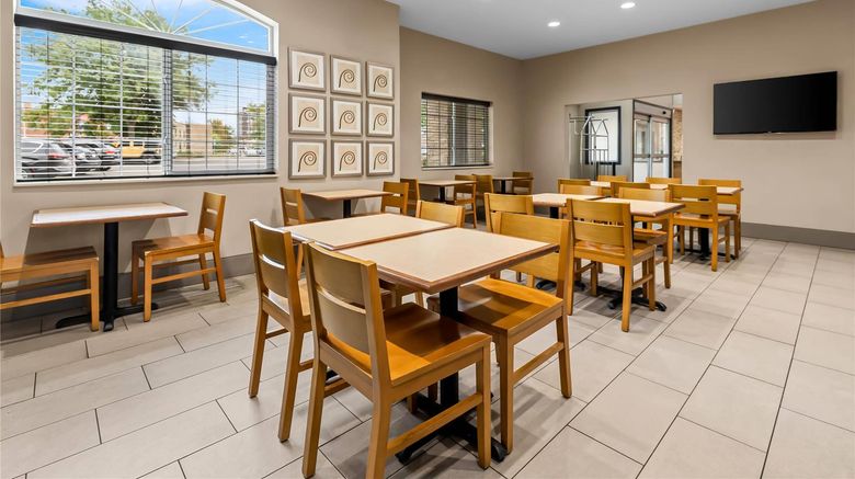 <b>Country Inn & Suites Sioux Falls Restaurant</b>. Images powered by <a href="https://iceportal.shijigroup.com/" title="IcePortal" target="_blank">IcePortal</a>.