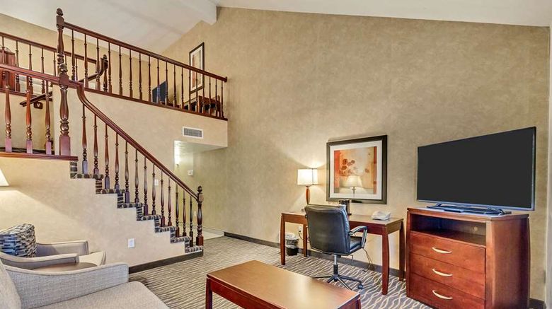 <b>Radisson Hotel Salt Lake City Airport Suite</b>. Images powered by <a href="https://iceportal.shijigroup.com/" title="IcePortal" target="_blank">IcePortal</a>.