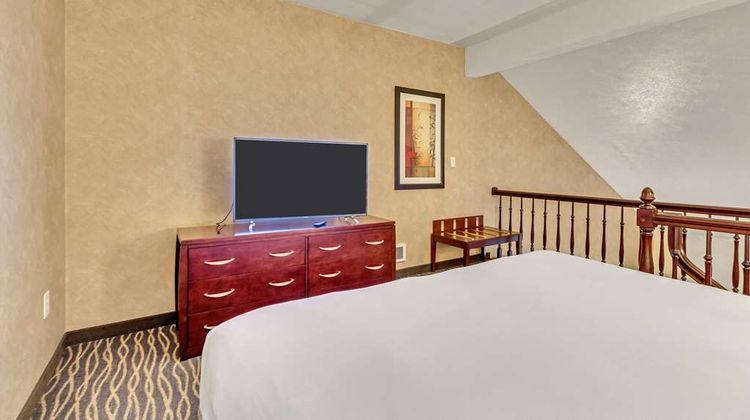 Radisson Hotel Salt Lake City Airport Suite