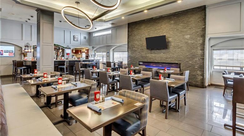 <b>Radisson Hotel Salt Lake City Airport Restaurant</b>. Images powered by <a href="https://iceportal.shijigroup.com/" title="IcePortal" target="_blank">IcePortal</a>.