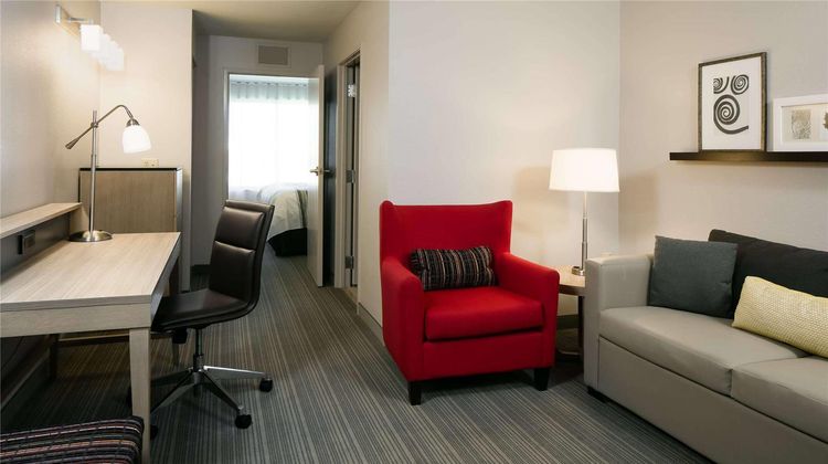 Country Inn & Suites Madison West Suite