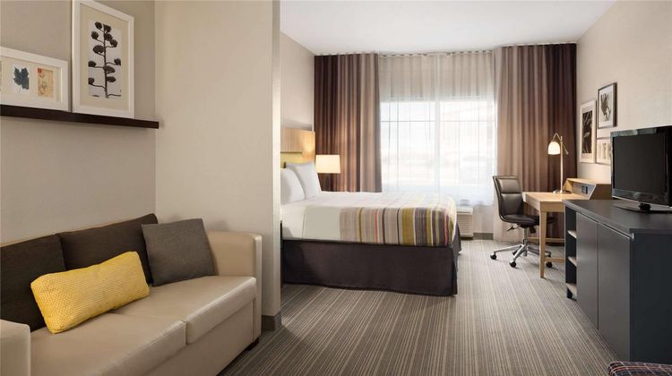 Country Inn & Suites Madison West Suite