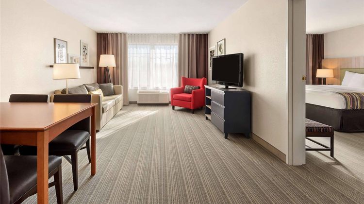 Country Inn & Suites Madison West Suite