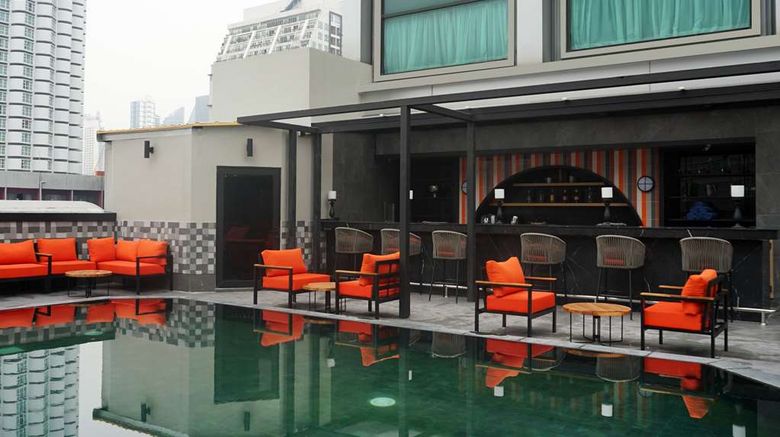 <b>Ramada by Wyndham Bangkok Sukhumvit 11 Pool</b>. Images powered by <a href="https://iceportal.shijigroup.com/" title="IcePortal" target="_blank">IcePortal</a>.