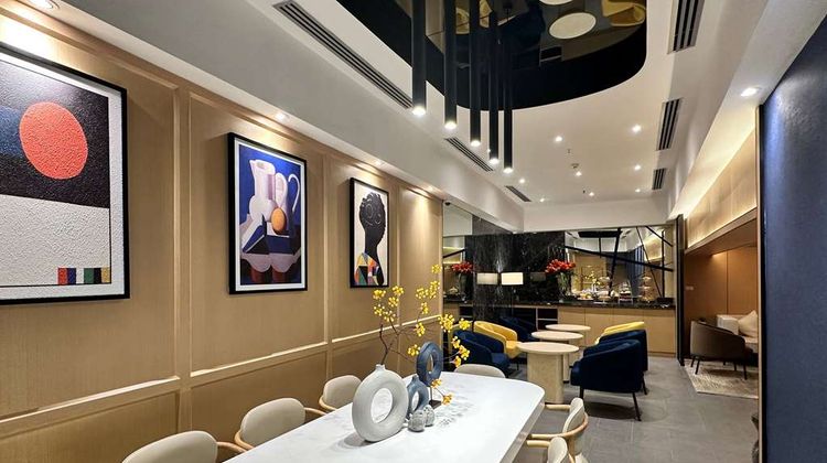 Ramada by Wyndham Bangkok Sukhumvit 11 Lobby