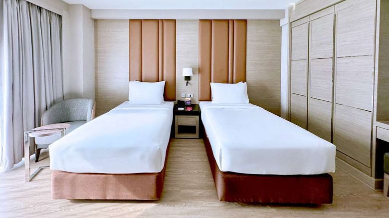 <b>Ramada by Wyndham Bangkok Sukhumvit 11 Room</b>. Images powered by <a href="https://iceportal.shijigroup.com/" title="IcePortal" target="_blank">IcePortal</a>.
