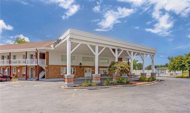 Quality Inn Smoketown - Lancaster Area Exterior