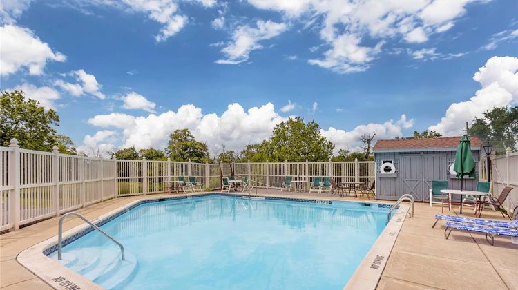Quality Inn Smoketown - Lancaster Area Pool